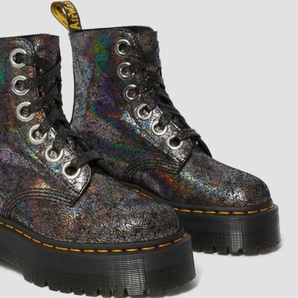 Dr. Martens Women's Molly Platform Retro Quad - Picture 11 of 11